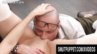 SmutPuppet - ይታያል በግራ ታዳጊ Pussy የታዘዘ