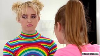 ���ረጃ carwash ቅድሚያ የሚሰጡዋቸውን rubbing እያንዳንዱ ሌሎች pussy የሚሰጡዋቸውን